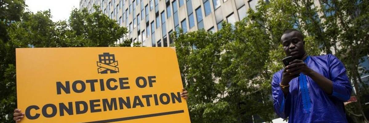 Trump's Contempt for Working-Class Expressed in New Expanded Public Charge Rule