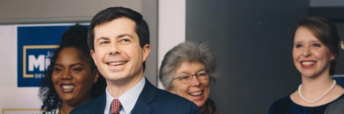 2020 Democrat Pete Buttigieg Wins Applause for Making 'Pack the Courts' Argument