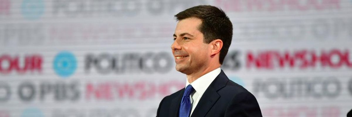 Buttigieg's Small-Dollar Contest Seen as 'Cynical Ploy' to Lower Average Donation Amount