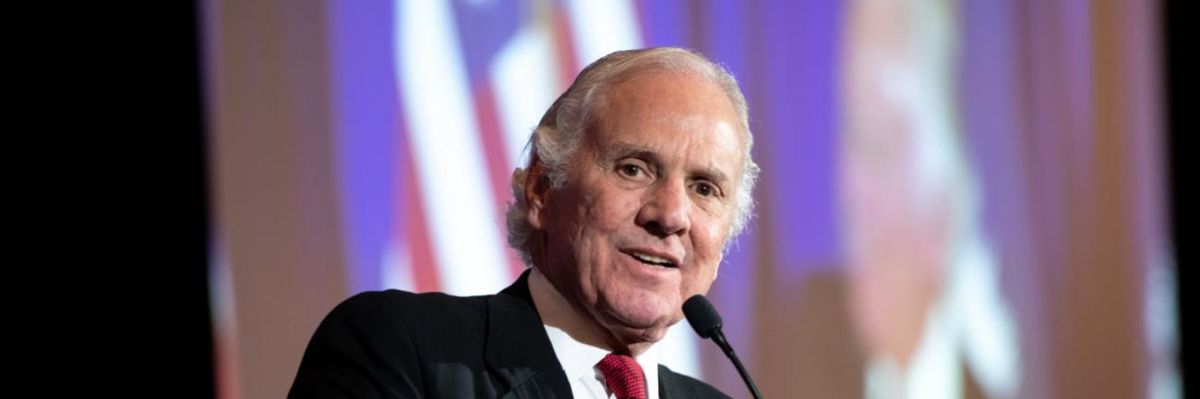 South Carolina Gov Signs 'Inhumane' Bill Forcing Death Row Inmates to Choose Firing Squad or Electric Chair