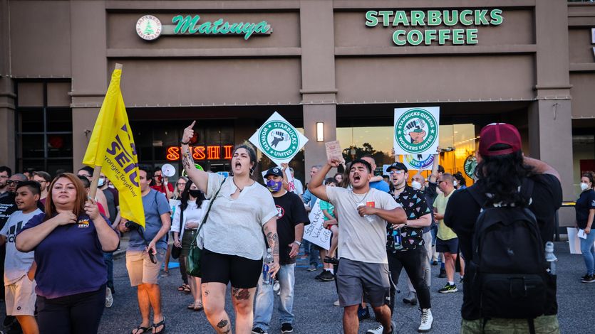 Starbucks workers protest 