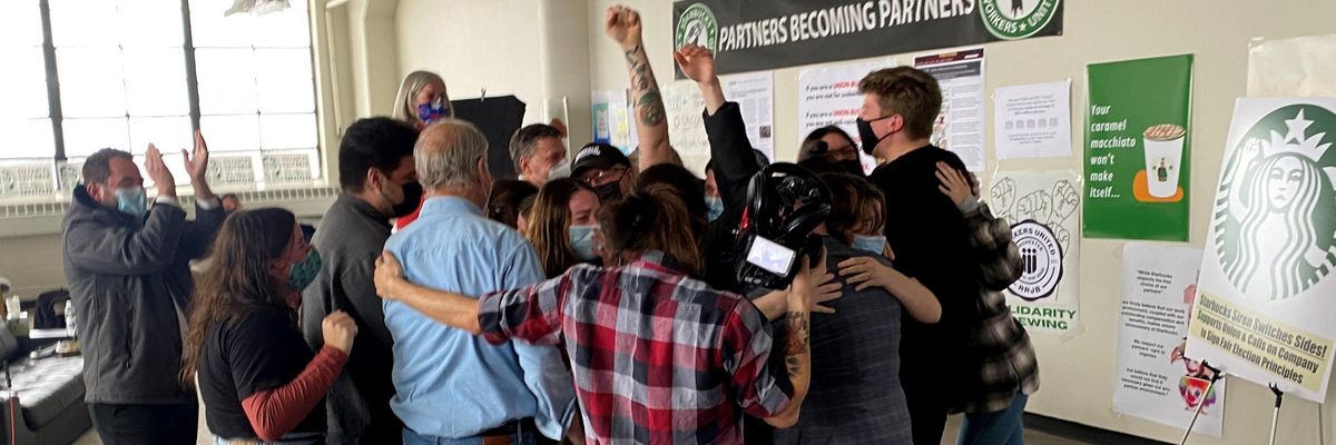 Starbucks workers unionize