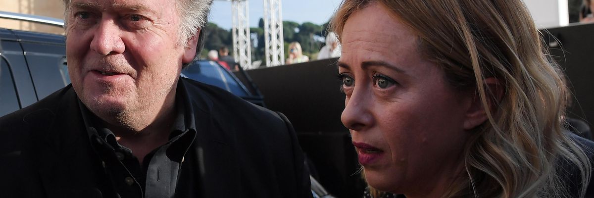 Steve Bannon and Giorgia Meloni pictured together in 2018