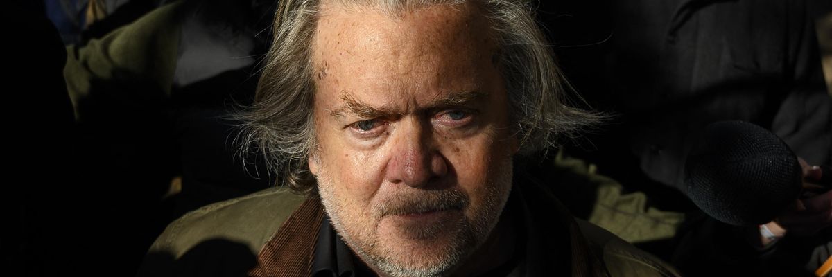 steve-bannon
