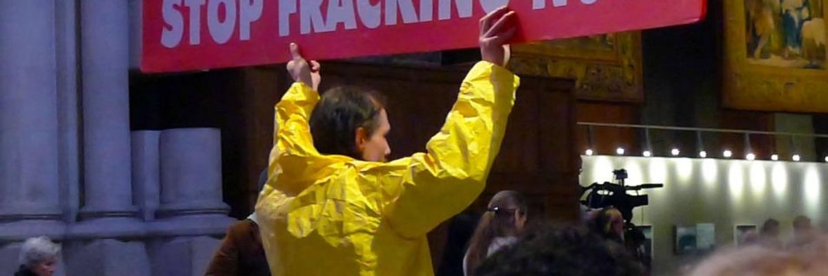 All Naughty, No Nice: 5 Worst Fracking Industry Moments of 2014