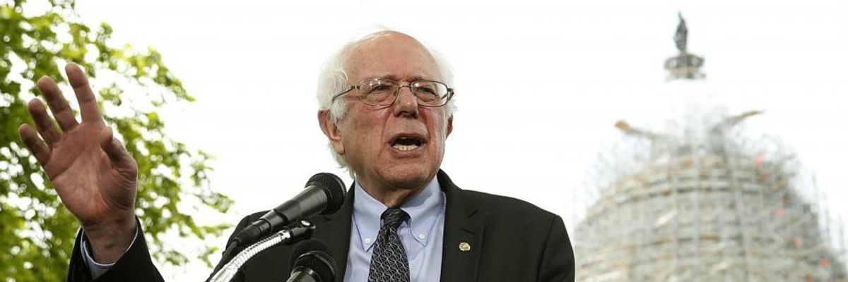 Sanders Reportedly Booed by House Dems Who Just Want Clinton Endorsement Already