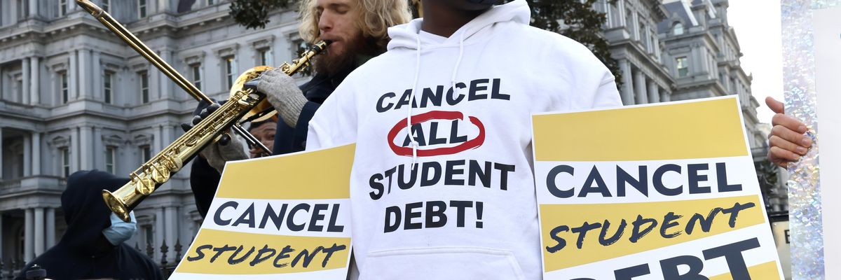 Student loan borrowers and the Too Much Talent Band