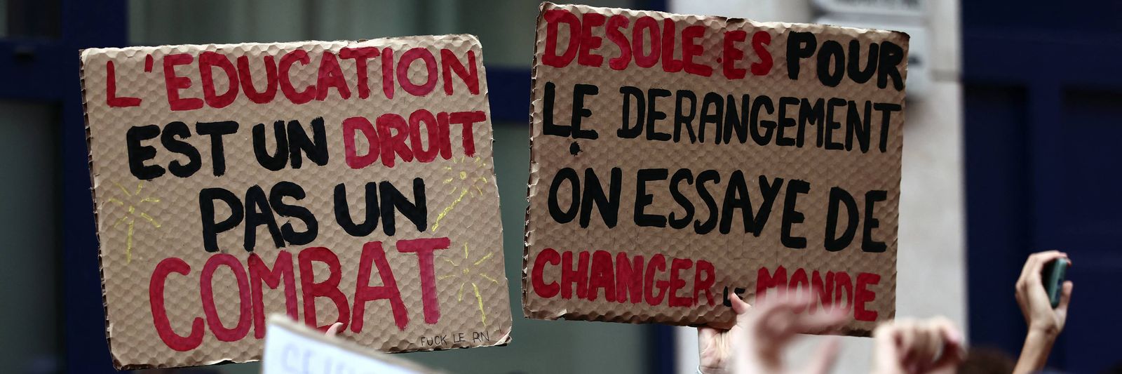 student-protests-in-france.jpg?id=68038958&width=1200&height=400&coordinates=0%2C47%2C0%2C1620