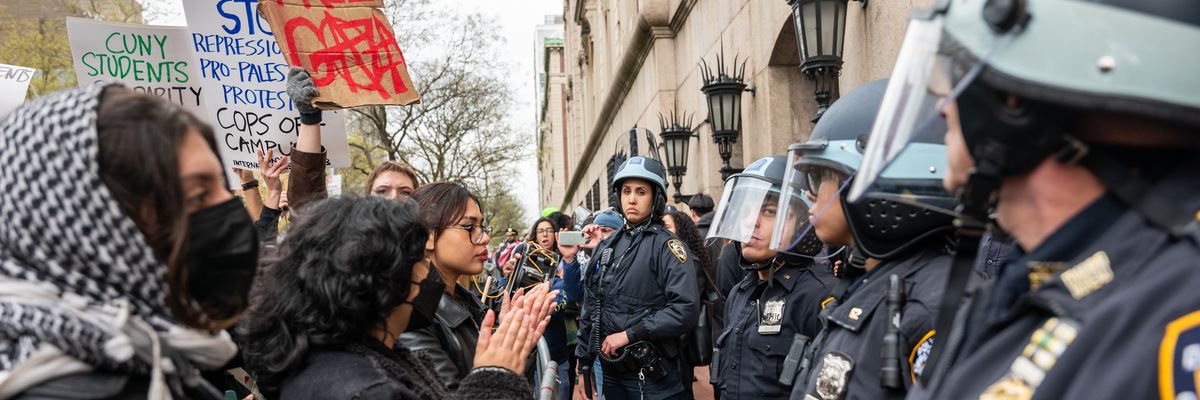 Students and pro-Palestinian activists face police 