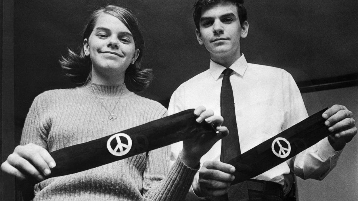 Students Hold Peace Arm Bands