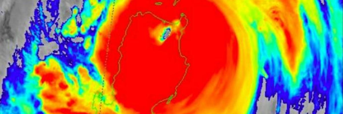 'Bigger, Stronger, and More Dangerous' Than Florence, Super Typhoon Mangkhut Strikes the Philippines