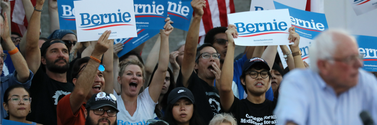 Showing Size and Diversity of Sanders' Grassroots Army, #MyBernieStory Goes Viral on Social Media