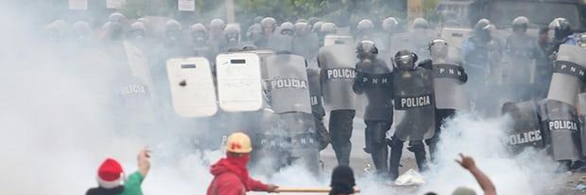 Right-Wing Honduras Government Cracks Down as Protests Grow Over Alleged Vote-Rigging