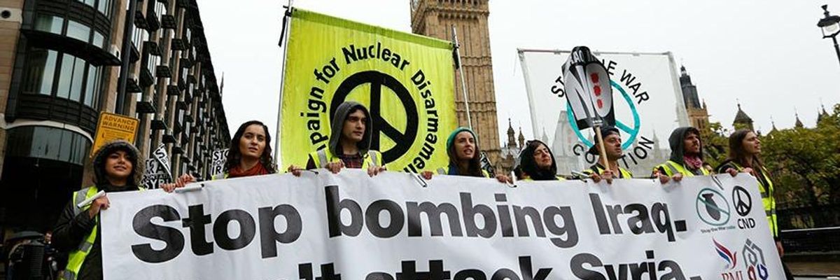 Comedians, Artists, Writers Warn Against Britain's 'Dangerous' Rush to Bomb Syria