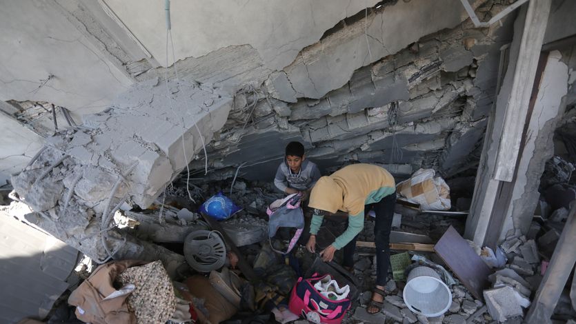 As Senators Unveil Aid Bill, Sanders Says Stop Fueling the 'Netanyahu War Machine'