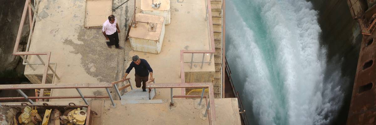 Syrian workers are seen at the Tabqa Dam on May 18, 2017.