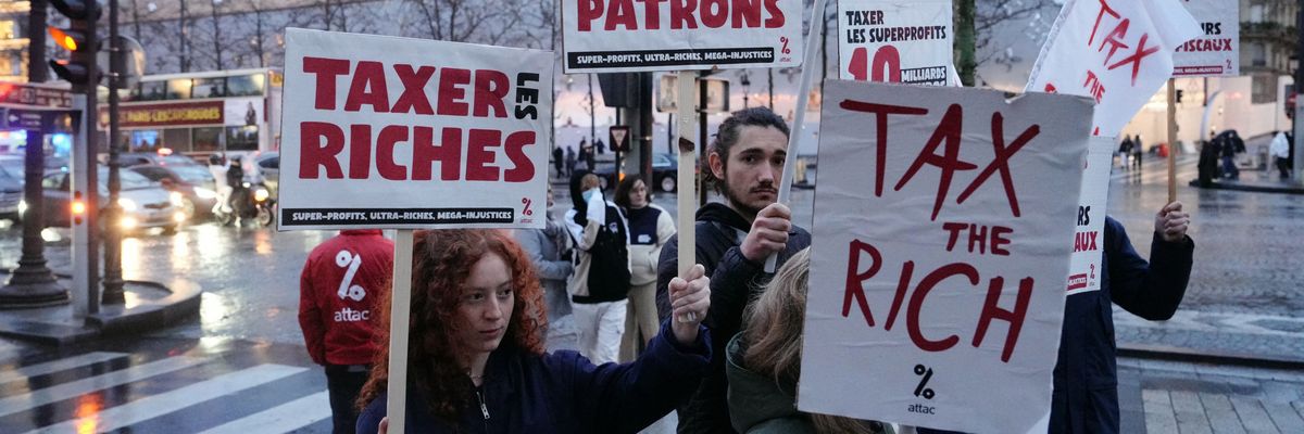 "Tax the rich" protest in Paris