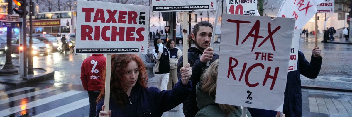 "Tax the rich" protest in Paris