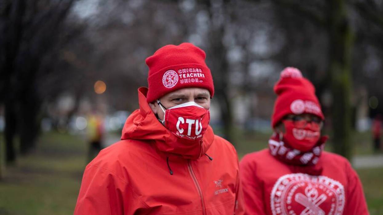 After Threatening Strike, Chicago Teachers Set "New Standard" With Safer School Reopening Plan