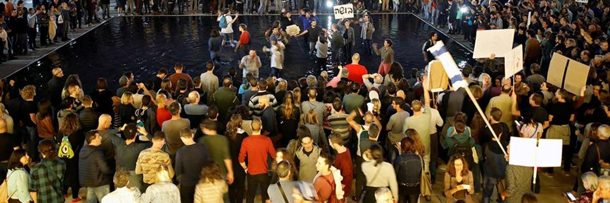 'March of Shame': Tens of Thousands of Israelis Protest Against Netanyahu, Corruption