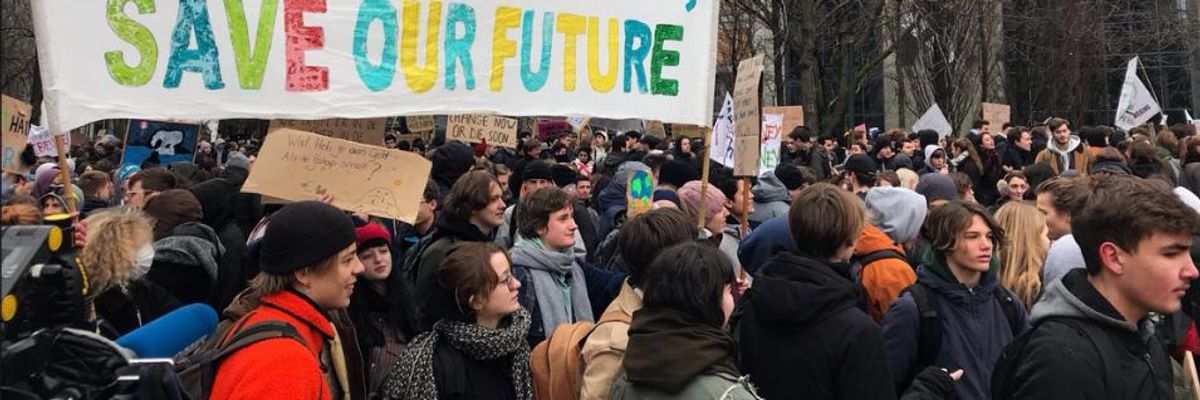 'The Climate Is a Disaster': Fourth Week of Student-Led Strike as Tens of Thousands March in Belgium