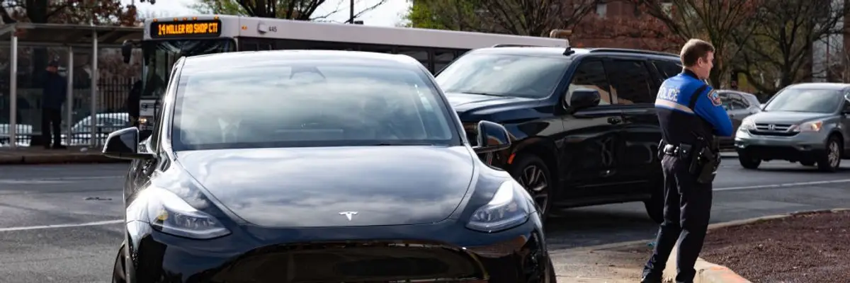 Tesla CEO Elon Musk arrives at court in Wilmington