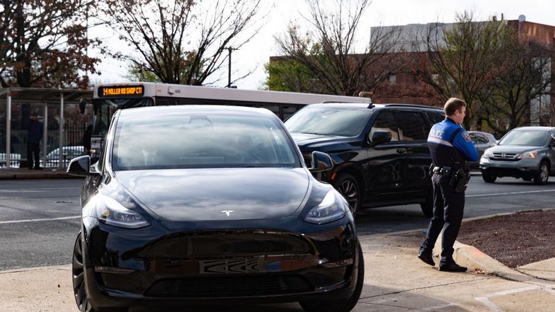 Tesla CEO Elon Musk arrives at court in Wilmington
