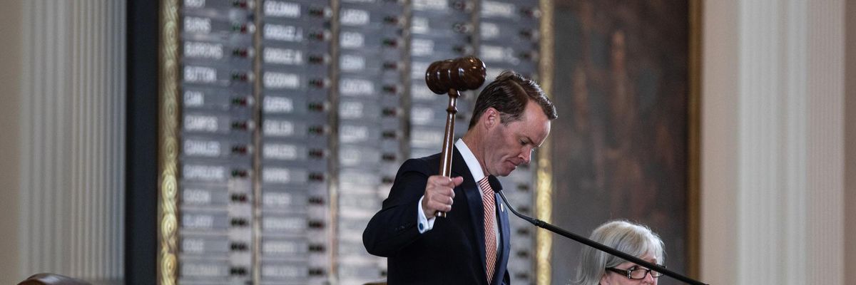 Texas House Speaker Dade Phelan (R-21) gavels in the 87th Legislature's special session at the state Capitol on July 8, 2021 in Austin. (Photo: Tamir Kalifa via Getty Images)