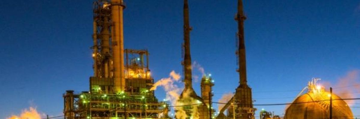 Analysis: Harvey Triggered Release of Nearly a Million Pounds of Toxic Air Pollutants