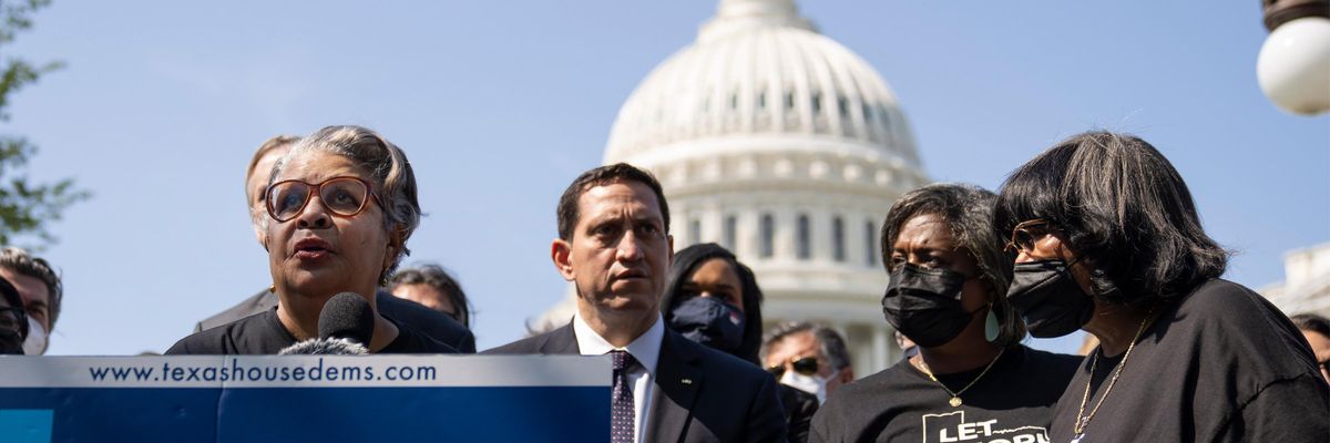 Texas Rep. Senfronia Thompson (D-141), joined by fellow Democratic state representatives, speaks during a news conference about voting rights outside the U.S. Capitol in Washington, D.C. on August 6, 2021. (Photo: Drew Angerer via Getty Images)