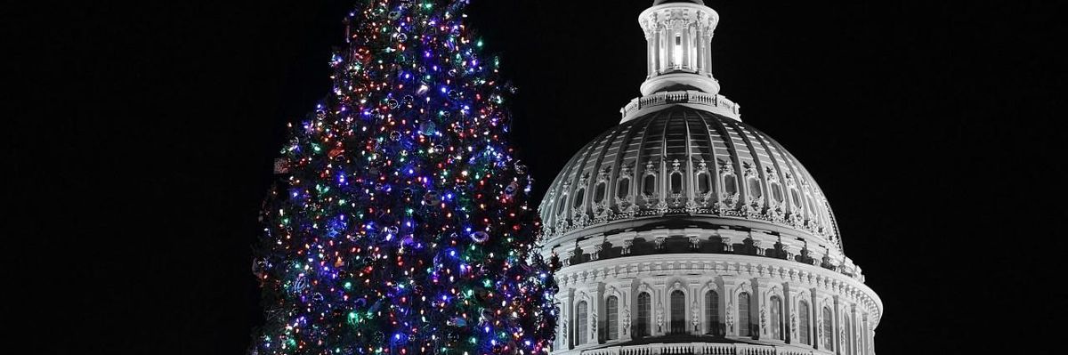 In Congress, Christmas Is a Time of Giving - and Receiving