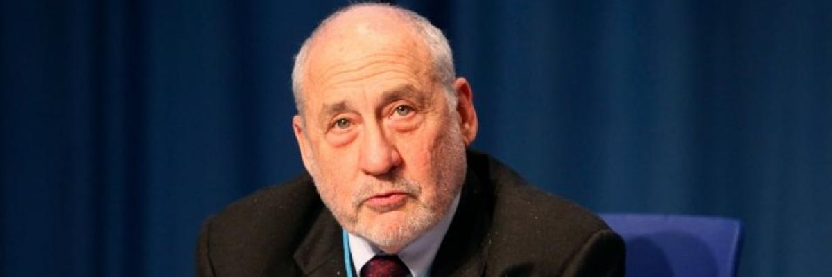 Stiglitz Blasts 'Outrageous' TPP as Obama Campaigns for Corporate-Friendly Deal