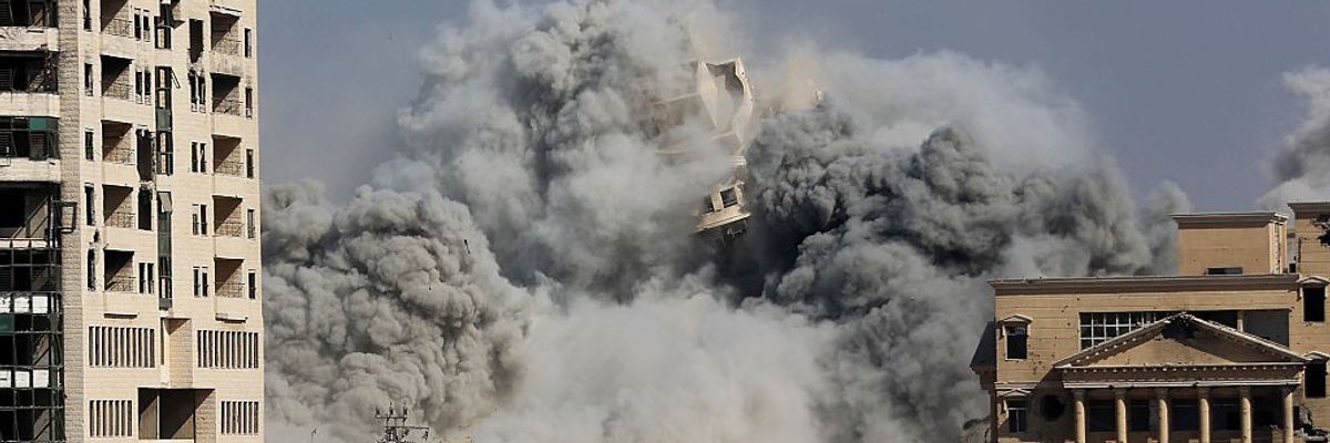 Bombing of Hospitals and Mass Slaughter of Civilians Continues in Gaza as Trump, Netanyahu Meet