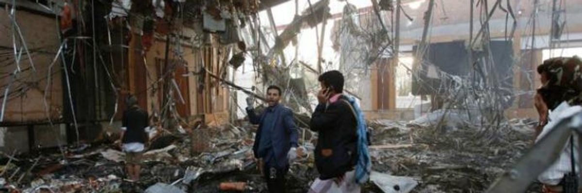 Scores Dead After Saudi-Led, US-Backed Coalition Bombs Yemen Funeral