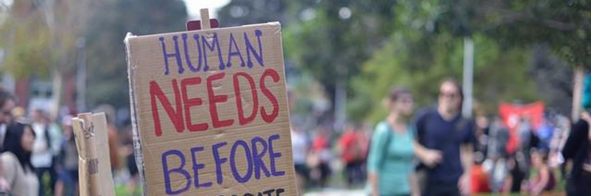 The Trumpy Awards, Round Four: Worst Corporate Giveaway