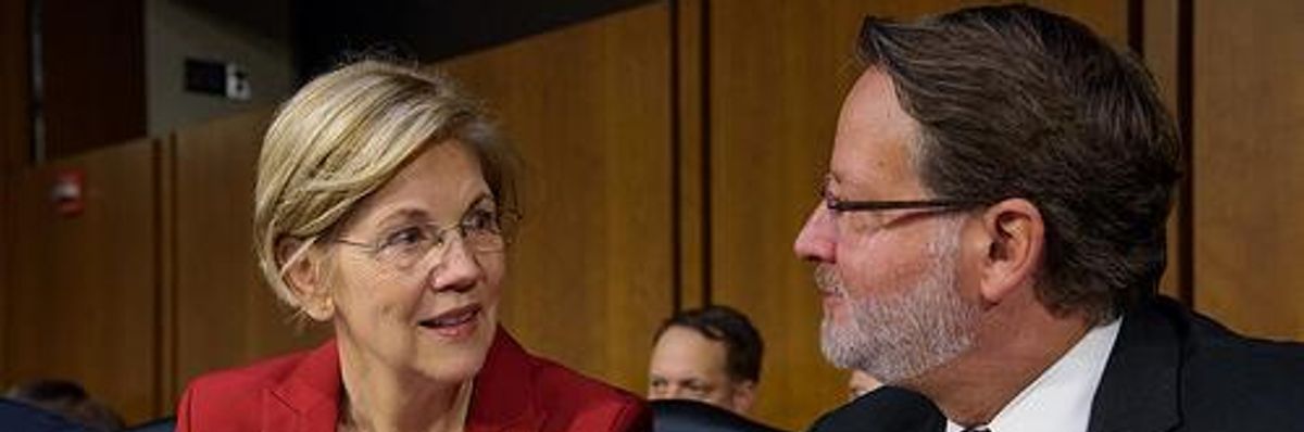 Elizabeth Warren Unveils Legislation to Hold Wall Street Executives Criminally Accountable