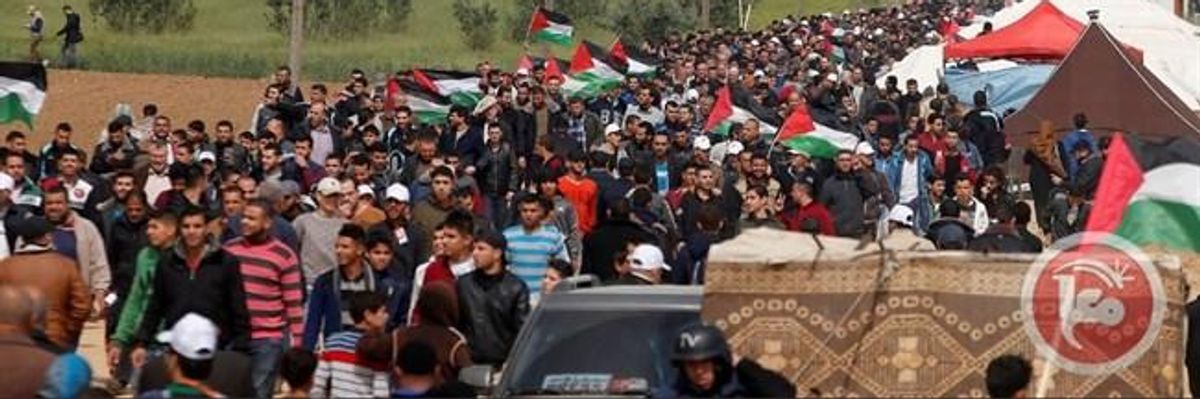 US Press Horrified By Trump's "Shoot Migrants in the Legs" But Ignores What Israeli Snipers Do to Palestinian Protesters