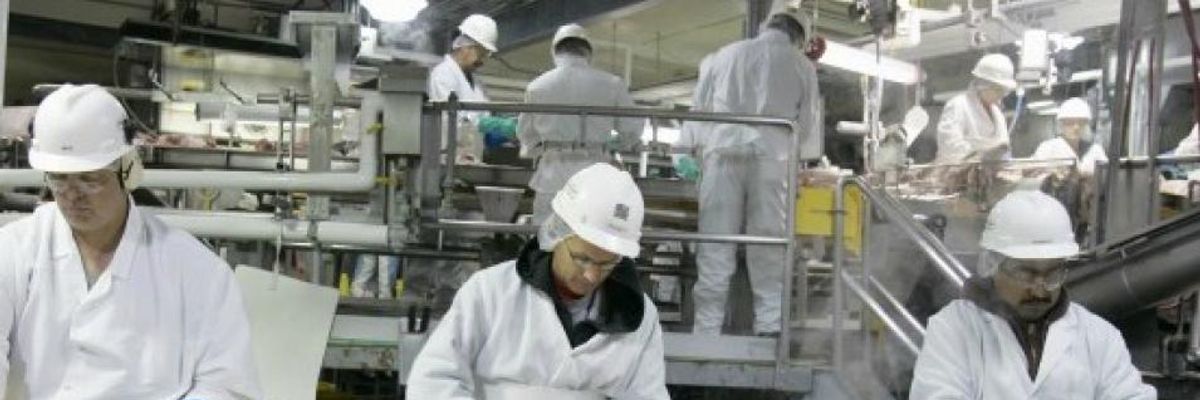 'Catastrophic Harm' Feared as Trump Uses Emergency Powers to Keep Meat-Packing Plants Open