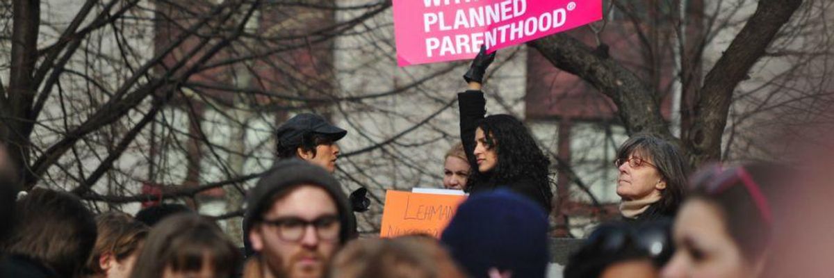 'I Stand With Planned Parenthood': Fact Checkers Expose Anti-Choice Smear Campaign