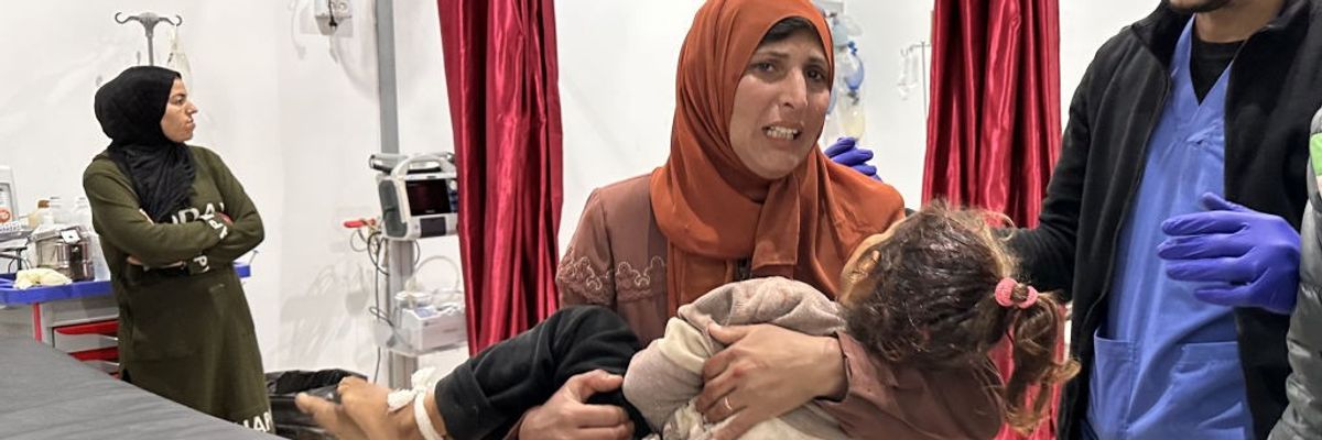 The Israeli army targets a horse carriage in the Gaza Strip in violation of the ceasefire