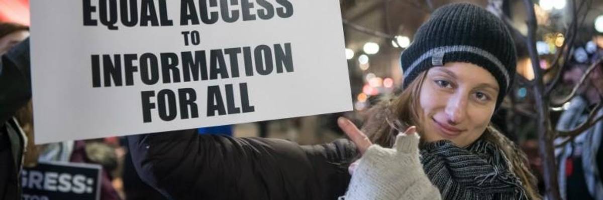 6 Incredible Moments from the Nationwide #StopTheFCC Protests for Net Neutrality