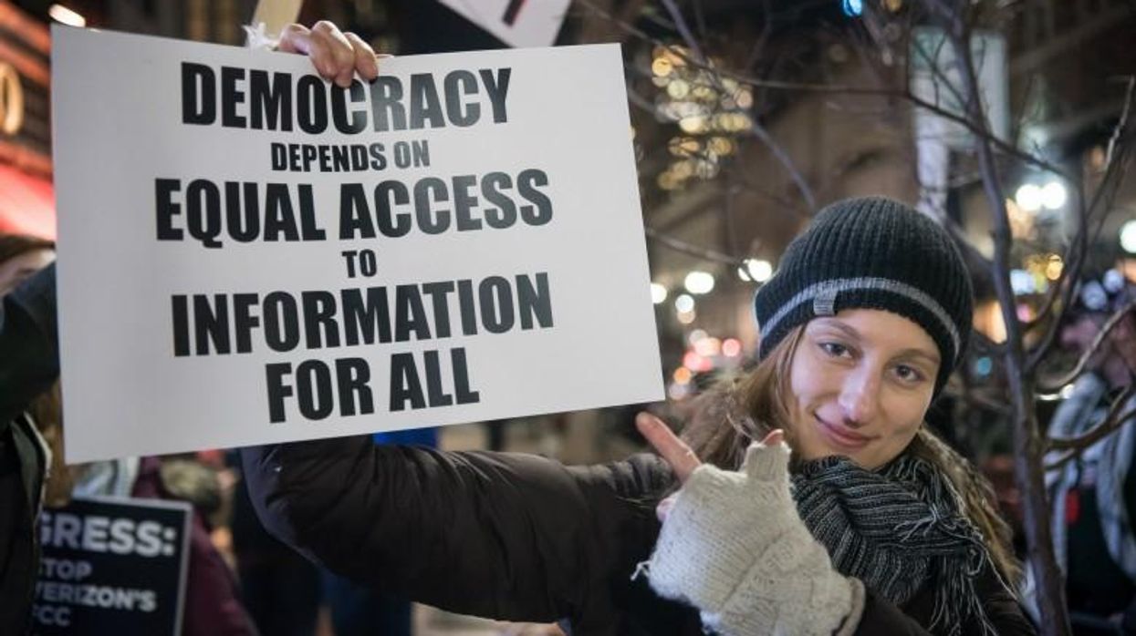6 Incredible Moments from the Nationwide #StopTheFCC Protests for Net Neutrality
