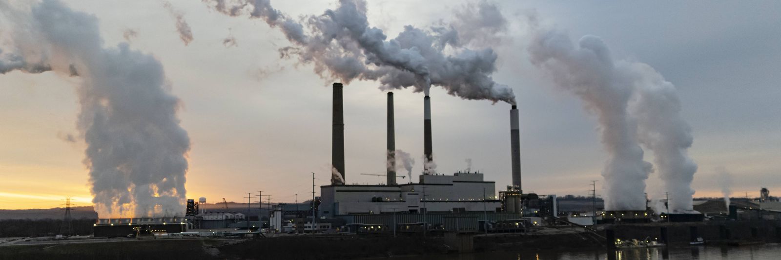 the-mill-creek-generating-station-a-coal-fired-power-plant-in-louisville-kentucky-is-seen-from-elizabeth-indiana-on-february.jpg?id=68500231&width=1200&height=400&coordinates=0%2C537%2C0%2C609
