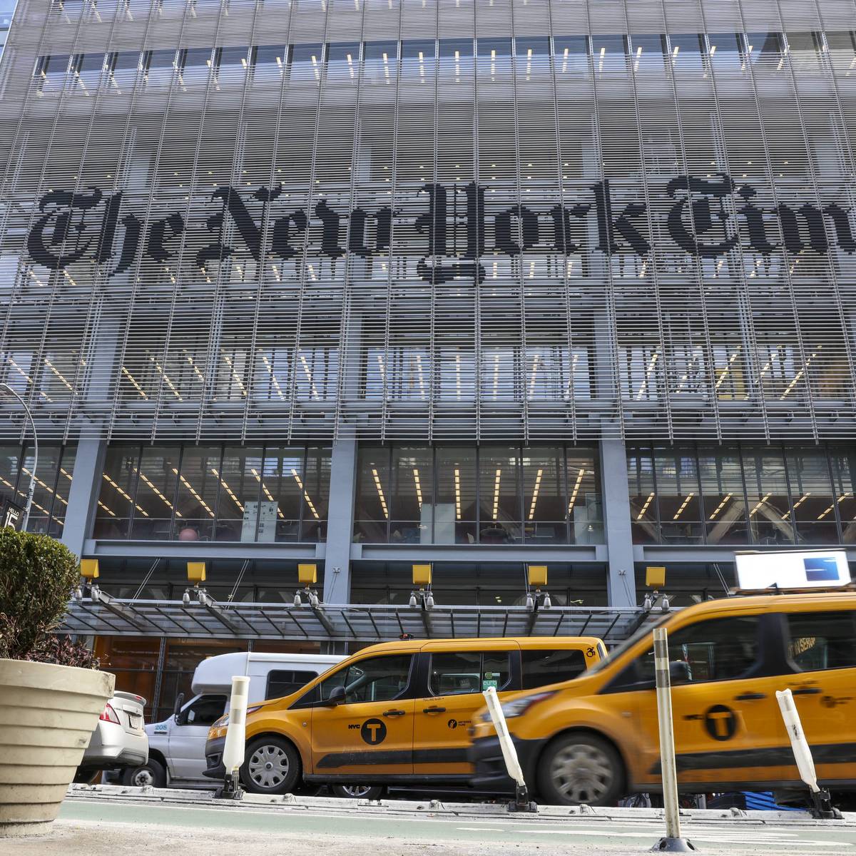 'Fight and You Win': Free Press Advocates Cheer as Trump DOJ Withdraws Subpoenas of NYT Reporters