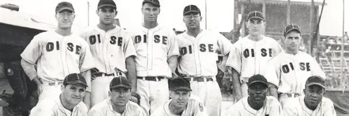 The Oise All-Stars featuring Willard Brown, Leon Day, and Sam Nahem