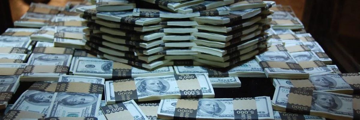 Government Debts as Class Swindles