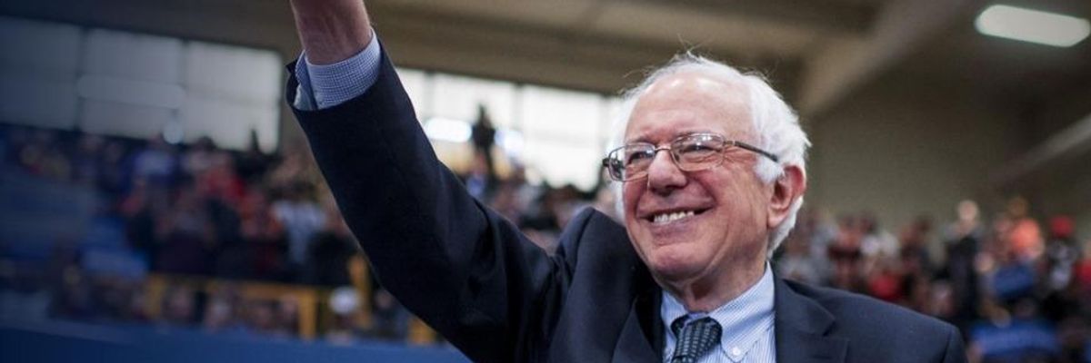 Why Democrats Should Be Cheering For Bernie Sanders