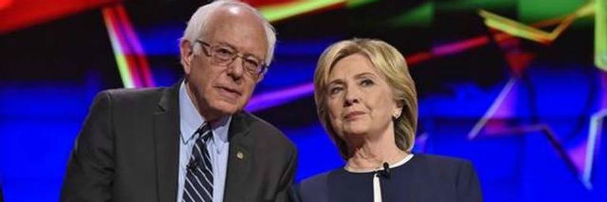 Clinton's Lead Over Sanders Shrinking Nationwide: Poll