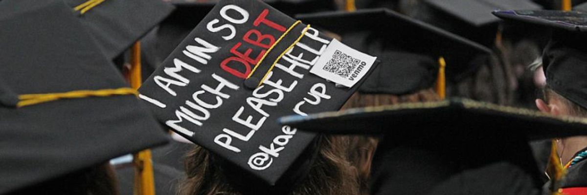 'Giving People Free Stuff is Popular': Democrats Urged to Go Big as #CancelStudentDebt Demand Goes Viral