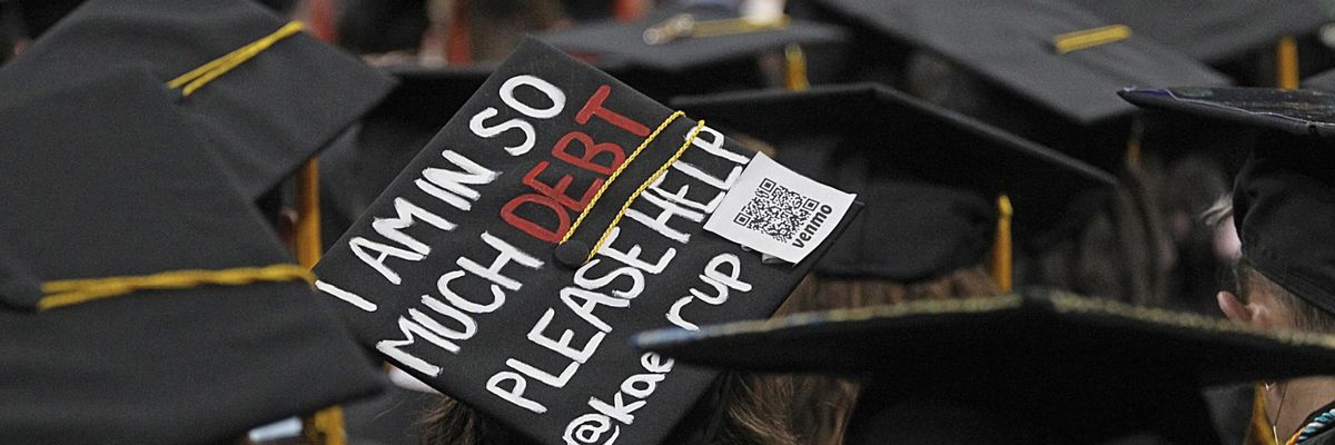 Sanders, Jayapal Plan Would Tax Wall Street Speculation to Fund Tuition-Free College